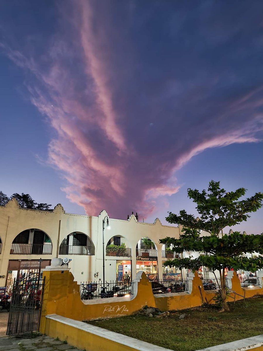 ValladolidYMX's tweet photo. Así son los atardeceres en Valladolid Yucatán

📷 @robertmatosmx https://t.co/37g3lltcVU