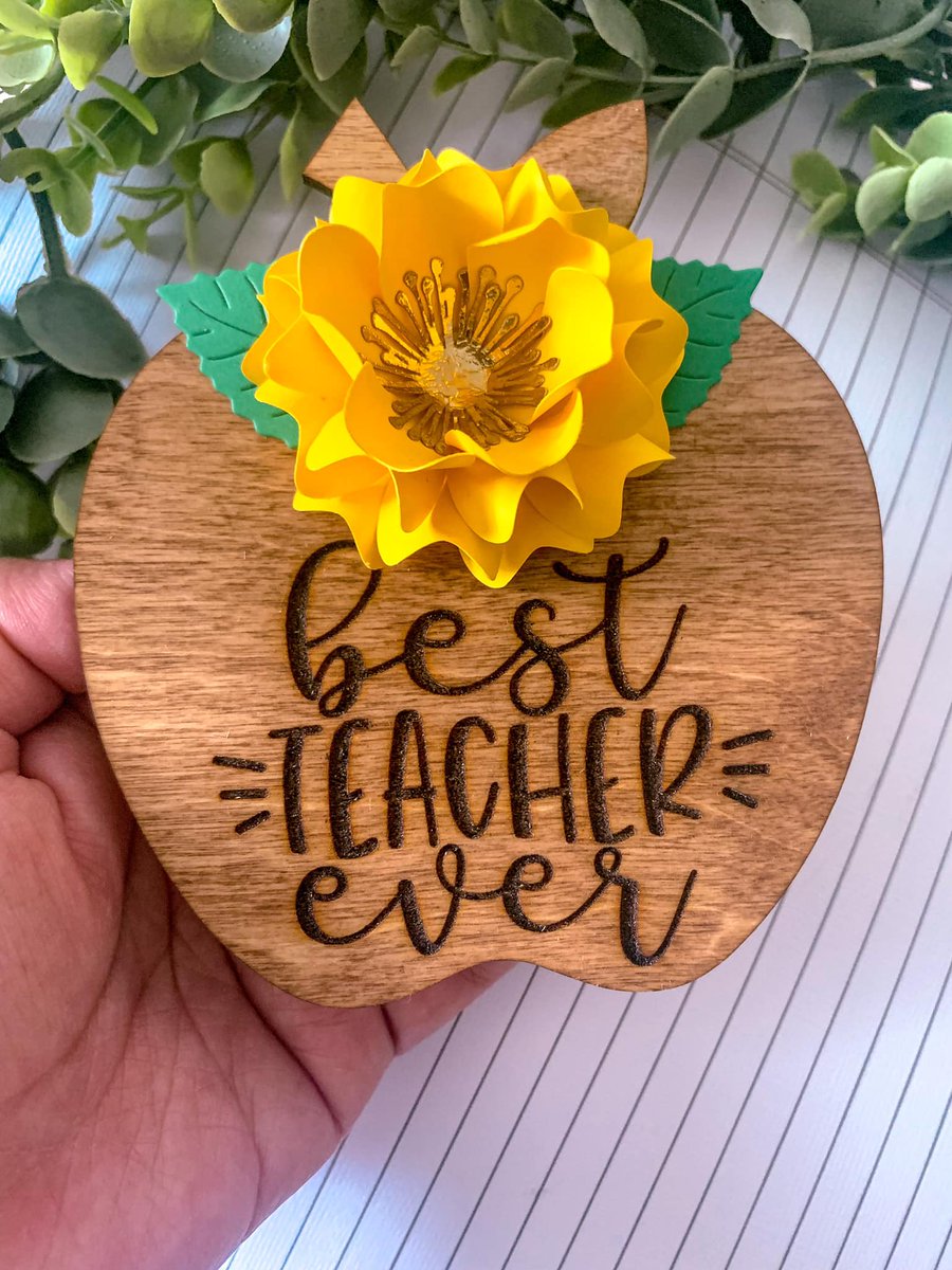 SculpfunTech's tweet photo. A teacher affects eternity;❤If you want to show your teachers some love, send a card to the teacher you admire or customize it according to their qualities, traits &amp; the impact they have had on your life.
You will never forget this.
By Karina E. Valle 🥰
#sculpfuns9 #customgift https://t.co/g7ChKoelwb