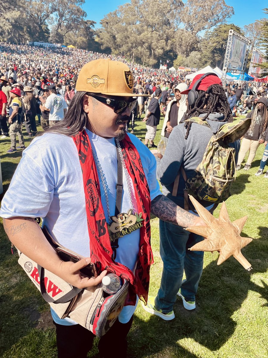 Adventure_foto's tweet photo. #420day #HippieHill https://t.co/ERPlTnUXTE