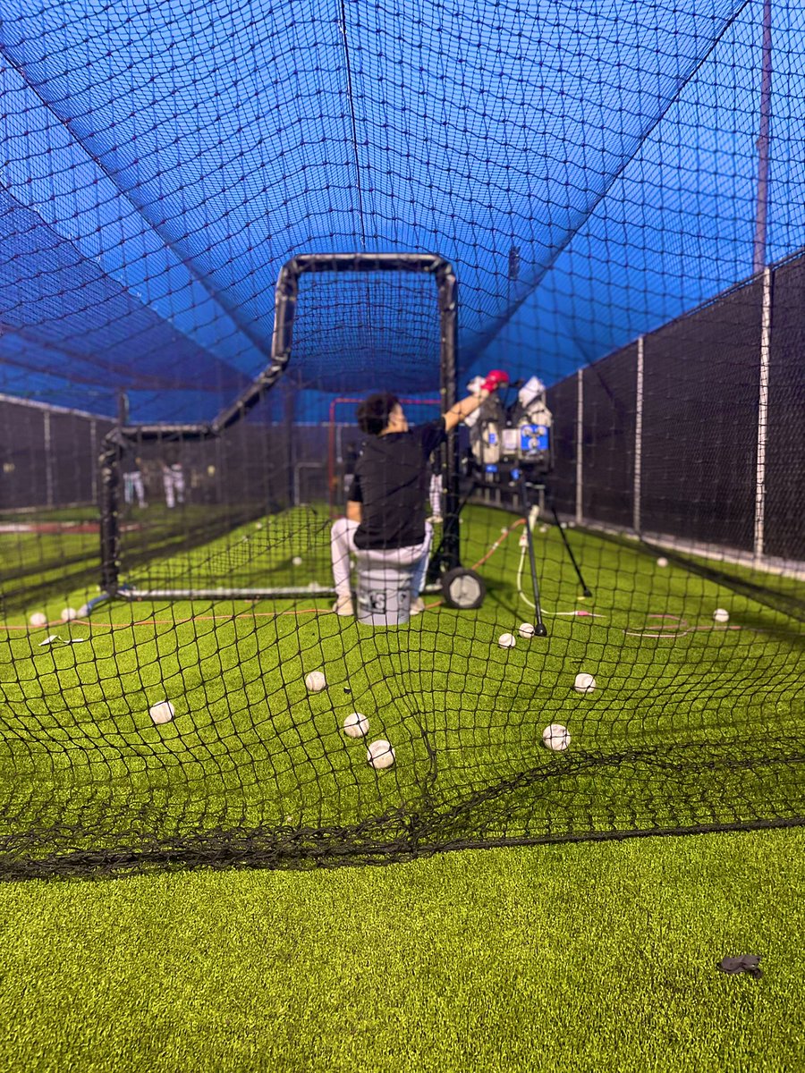_HVILLEBASEBALL's tweet photo. Day 70-
#HVILLEBASEBALL #TIMTA #N1B1 https://t.co/IZPMMtLzyk