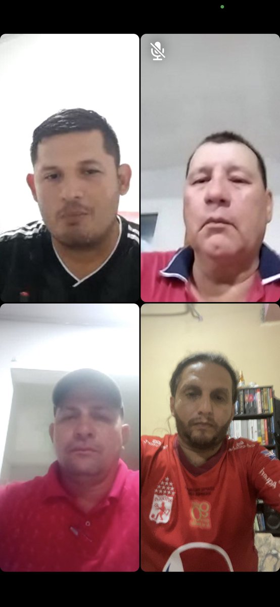 AbeRaad's tweet photo. Sin parar reunión con equipo del #SurDeBolivar #SanPablo #Simiti Gracias por el compromiso Norberto, Jhon, Wilmer, Sandra gracias #SomosNuevoLiberalismo @jua11se @juanmanuelgalan @JuliaMirandaLo @juanbaenam @PhilippWodak Siempre Adelante!!! https://t.co/HgnAl10b2n