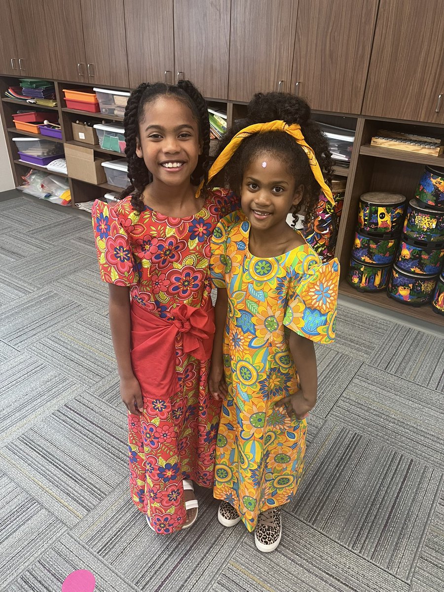 KeleyWilton's tweet photo. Family Heritage Night 🌎 
Fashion Show, Talent Show, and Prosper High School Steel Drums
Students loved visiting all the countries and stamping their passports tonight!
#WREourheritage
#WindsongStrong
#ProsperProud https://t.co/1WMSHwCkD7