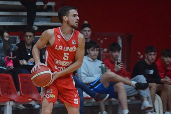 LigaARGbasquet's tweet photo. 🏀 La Unión de Colón (1) dio la nota en Zárate (1) y en un final tremendo, se llevó la victoria por 71-70 para empatar la serie de cuartos de final

📊 E. Gimenez (LU): 16 puntos
📊 A. Brocal (DV): 24 puntos

🔗 Estadísticas completas: https://t.co/FvBNFLolCa https://t.co/a8XYMRV5SZ