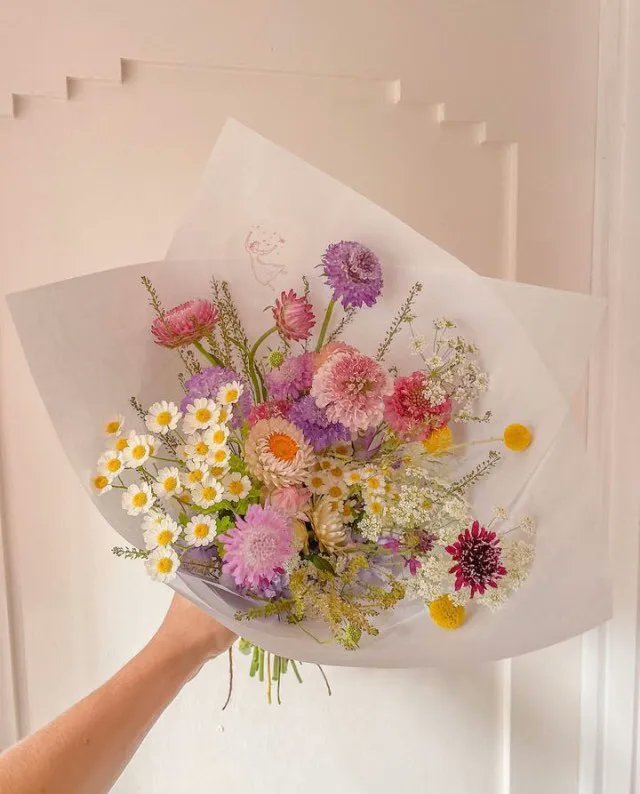 aestheticspost_'s tweet photo. Pretty bouquet https://t.co/6SryMbRJjy