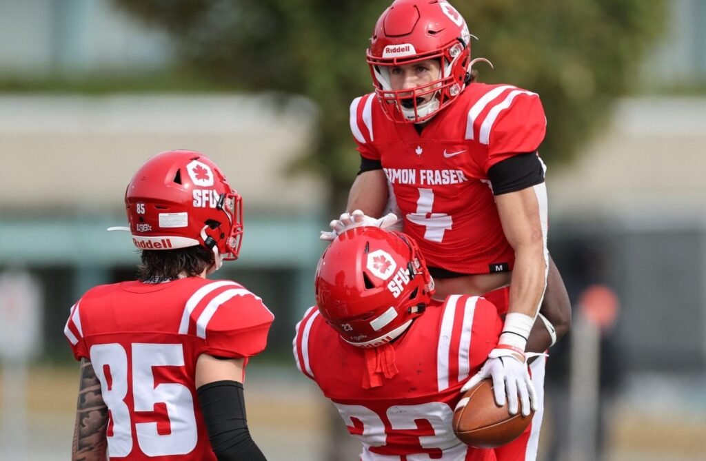 3DownNation's tweet photo. Simon Fraser football alumni condemn ‘opaque process,’ call for immediate reinstatement of 2023 season
https://t.co/RfpEQsND9K
#CFL #USports #SFU #RedLeafs #SaveSFUFootball https://t.co/X9P6tpn5X5
