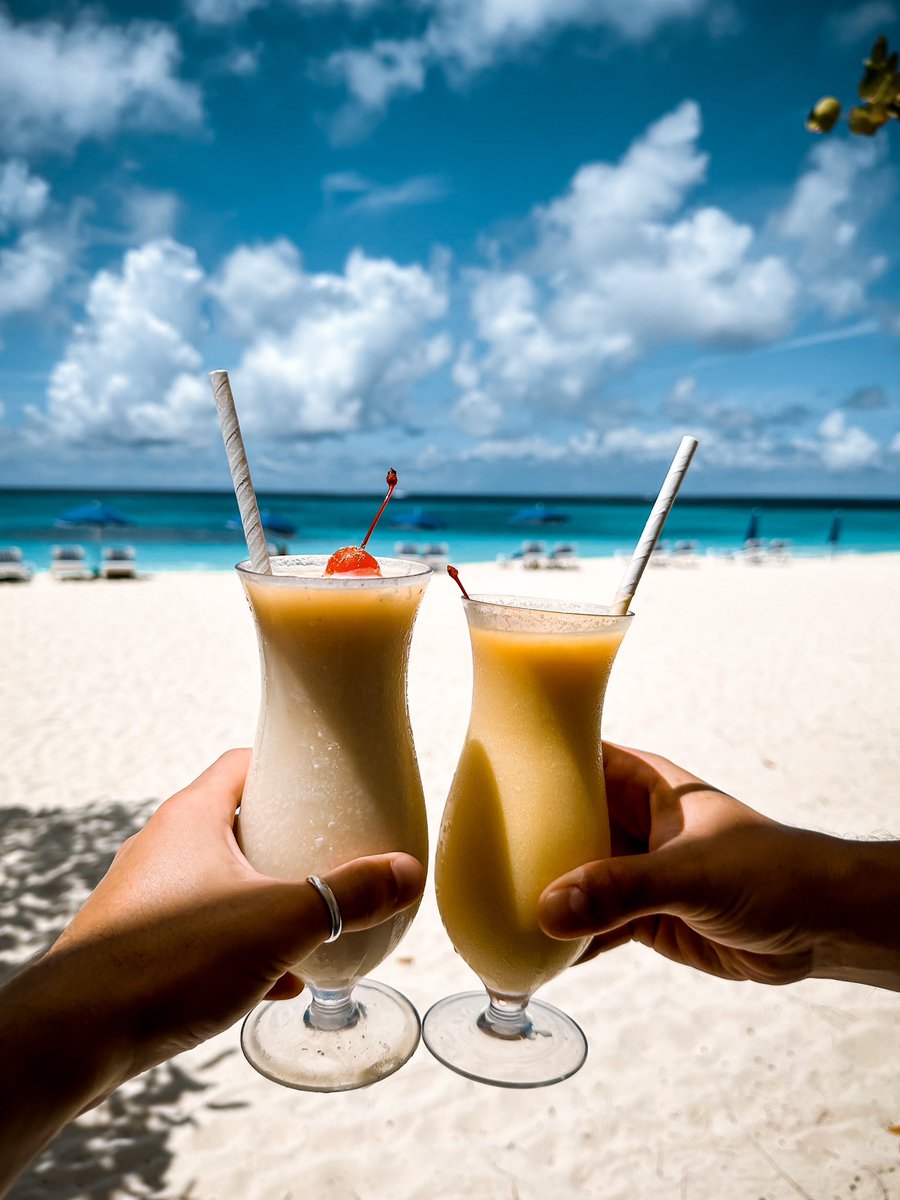 TanViajeros's tweet photo. en este mood… Podrán ? #anguilla https://t.co/ecjRyzKxVb