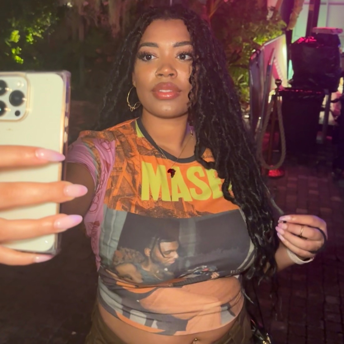 turned <a href="/UncleSego/">Maségo</a>’s album artwork  into a t-shirt 😍 #younevervisitmetour