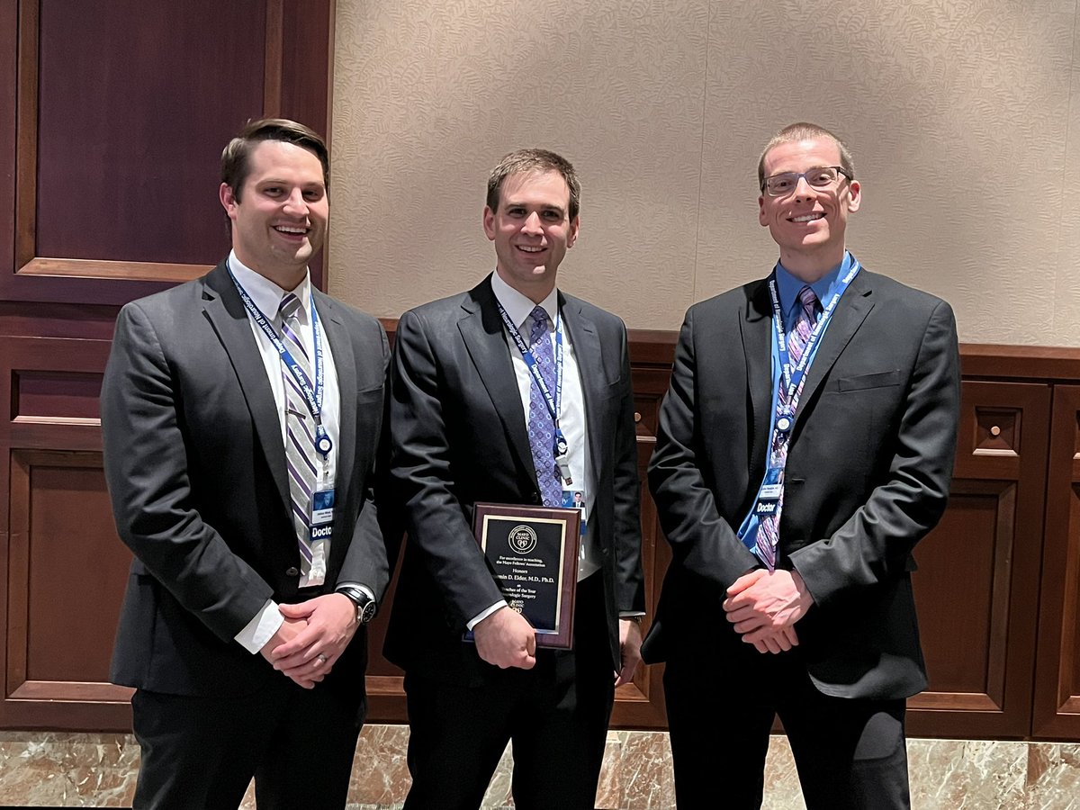 anthony_mikula's tweet photo. Congratulations @BenElderMD on being our @MayoClinic neurosurgery teacher of the year! A well deserved honor for an exceptional mentor and educator in our @MayoNsgyRes @MayoClinicNeuro https://t.co/oqzQrQTq5X