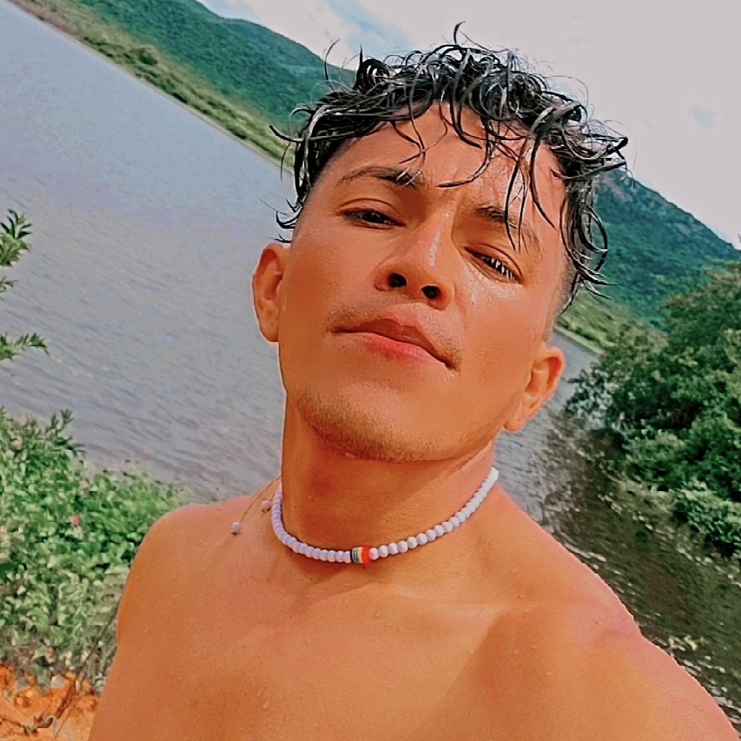 gues_rodry's tweet photo. #NewProfilePic https://t.co/8NT04ZxVNi