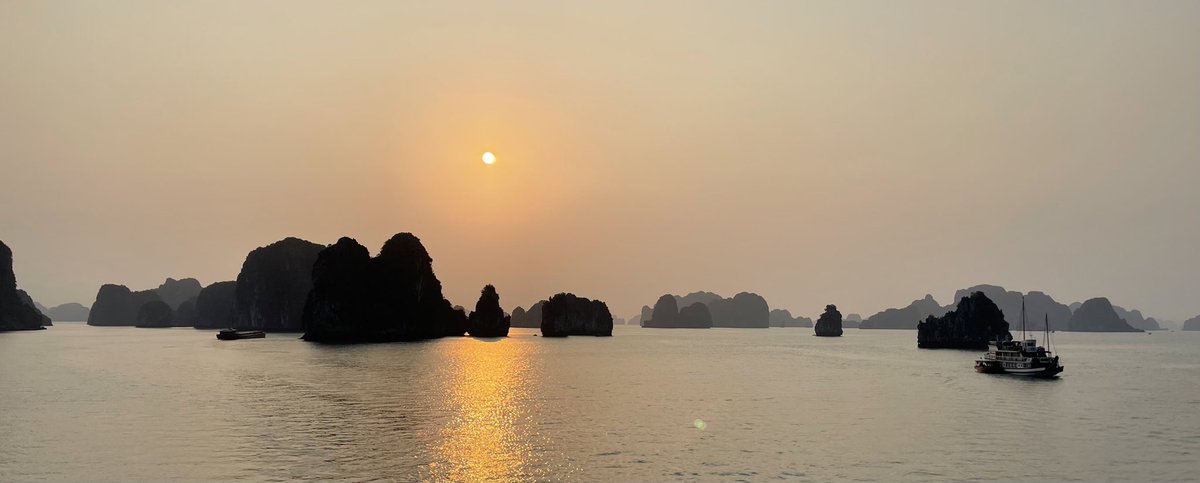 GabertsWorld's tweet photo. #Vietnam #relax #breath https://t.co/YsMMpafZGo