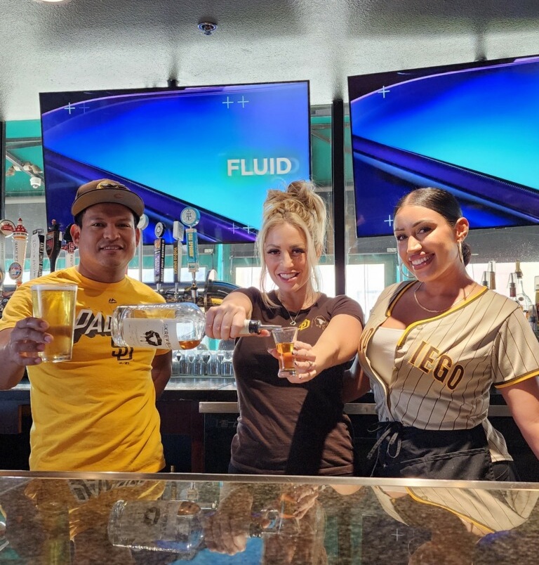 Come watch the Padres at our San Diego Oggi's this season ⚾🍻