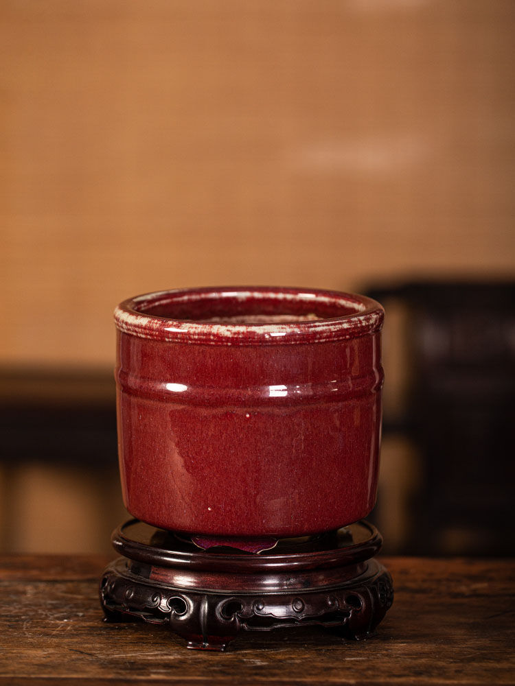 jackree88's tweet photo. Red-glazed three-legged cylinder stove in Qing dynasty

View auction details, art exhibitions and online catalogs; and collections of contemporary, impressionist or modern art, #Asian antiques #Chinese art.

https://t.co/1wvttqSKmE

#Chineseauction #artauction #liveauctioneers https://t.co/llHD3GzZww