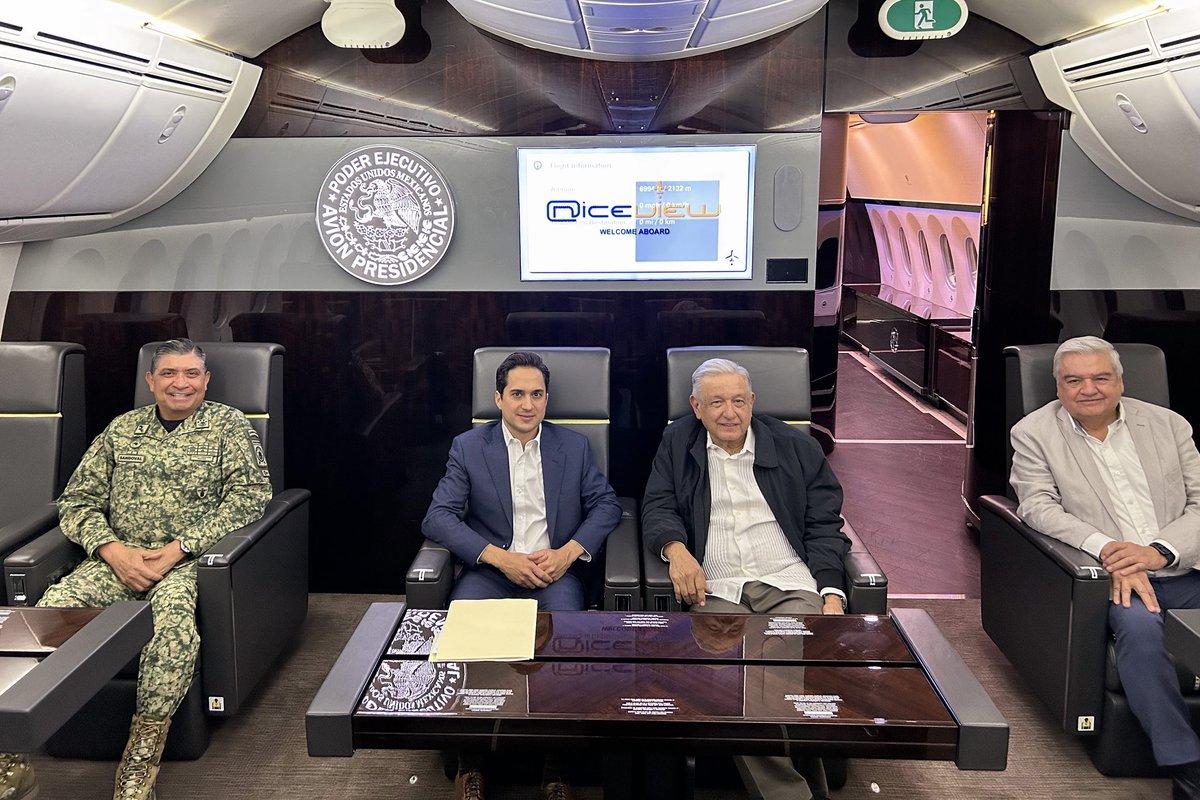 GobiernoMX's tweet image. #ComunicadoPresidente

Transacción cerrada: se vende avión presidencial, anuncia presidente de la República @lopezobrador_

bit.ly/40r813h