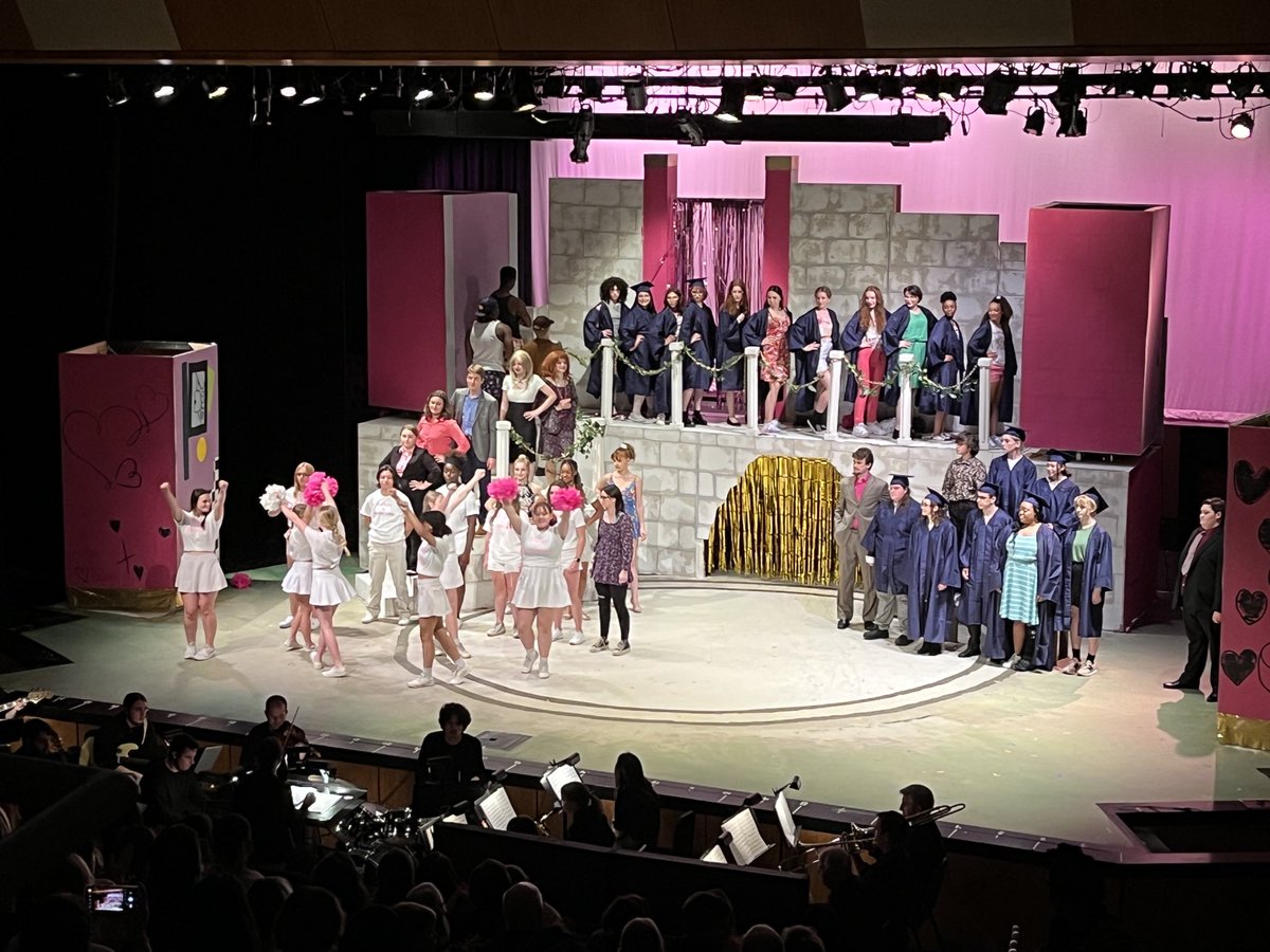 fzeactivities's tweet photo. Fantastic opening night!!! Two more to go Lions. Catch it again tomorrow at 7 and/or Saturday at 2! https://t.co/lPEg1OF56b