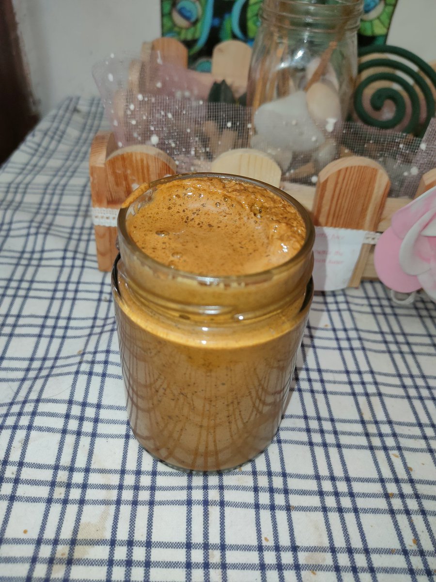 Sahiba_KT's tweet photo. Somehow not happy... The Columbian Brew of d same flavor I had was #exquisite. Bt in #BeaniesCoffee it feels very much lyk I mixd Colgate in my coffee. & I happen 2 ❤️ #mintChocolate. Thankfully I made #BeatCoffee/#DalgonaCoffee so I can enjoy it as a milkshake/cappuccino ☕ https://t.co/oXws12zuwW