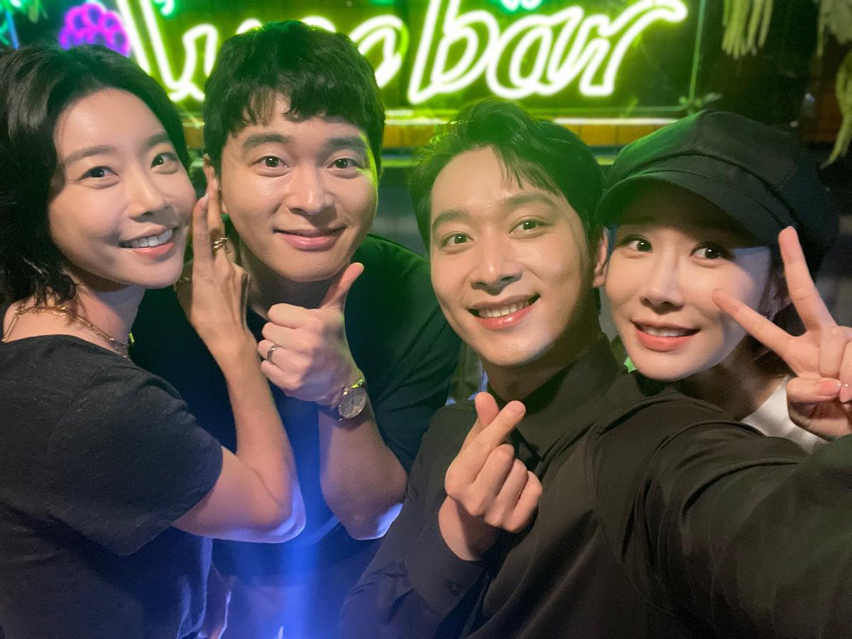 🍌 A photo from lee._.yujeong's IG (might not be the OP) in full size 🥰💜

1440x1080px

#찬성 #황찬성 #Chansung #HwangChansung #유인나 #YooInNa #박소진 #ParkSojin #이상운 #LeeSangwoon #보라데보라 #BoraDeborah #TrueToLove