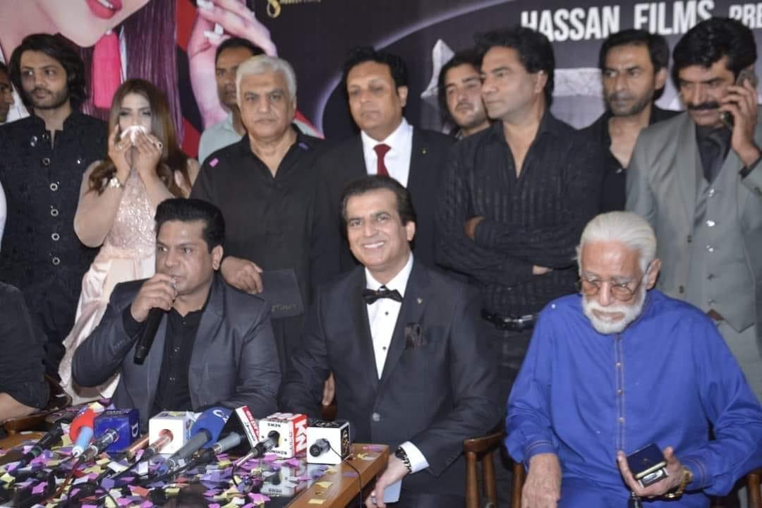 PBO_Original's tweet photo. Highlights from the premiere of action-thriller "Dorr" that was held on wed night  at universal cinema lhr
#Dorr #DorrTheMovie #AslamHassan #HassanFilms #AsadMehmood , #Arooj #hafsarajput , and #shahbazchaudhary .
#NadeemCheemaFilms #ShafqatCheema #action #Thriller https://t.co/g1fI0CHVTw
