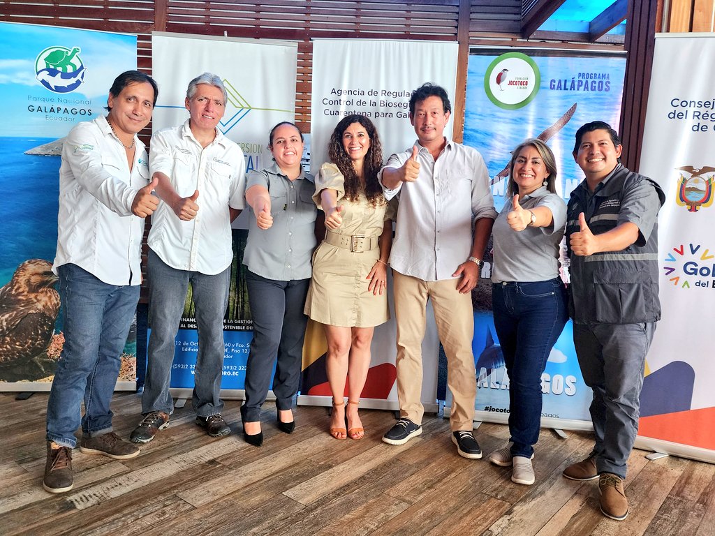 ABG_galapagos's tweet image. Nuestro sistema de inspección es dinámico y se fortalece con la suscripción del convenio firmado con @EcuadorFias #FEIG y  @CGGalapagos. Junto al ministro @ja_davalos y nuestra directora ejecutiva, @mcruz_6, trabajamos para prevenir el ingreso de especies exógenas a #Galápagos.
