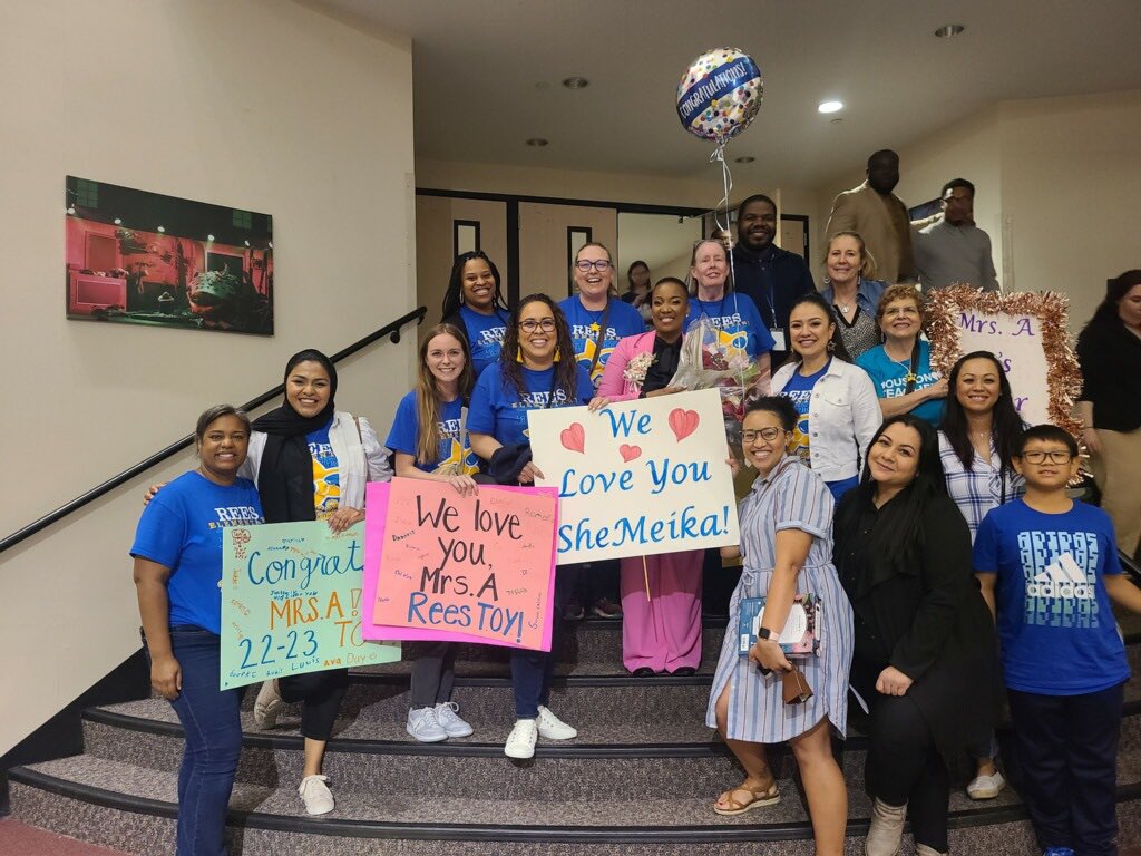 Mrs_Hall02's tweet photo. What a night celebrating @saarogbo! So grateful to be surrounded by phenomenal teachers 🤍 @ReesStars https://t.co/11lO8uD91H