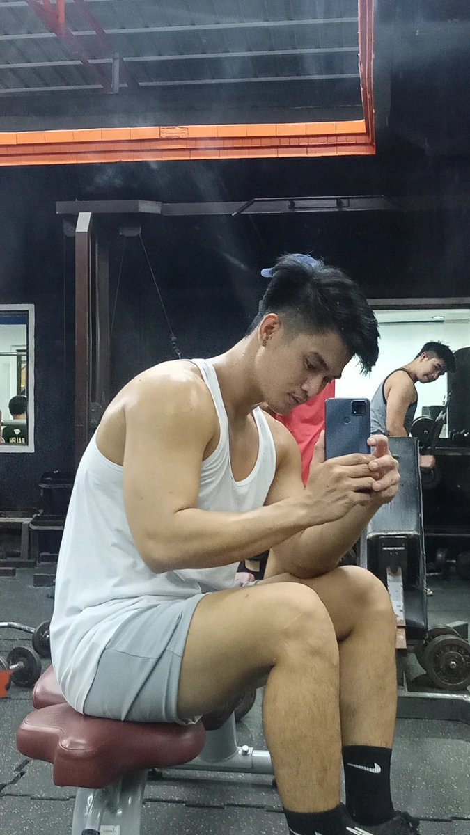 AdrianPoblets's tweet image. Zup 💪