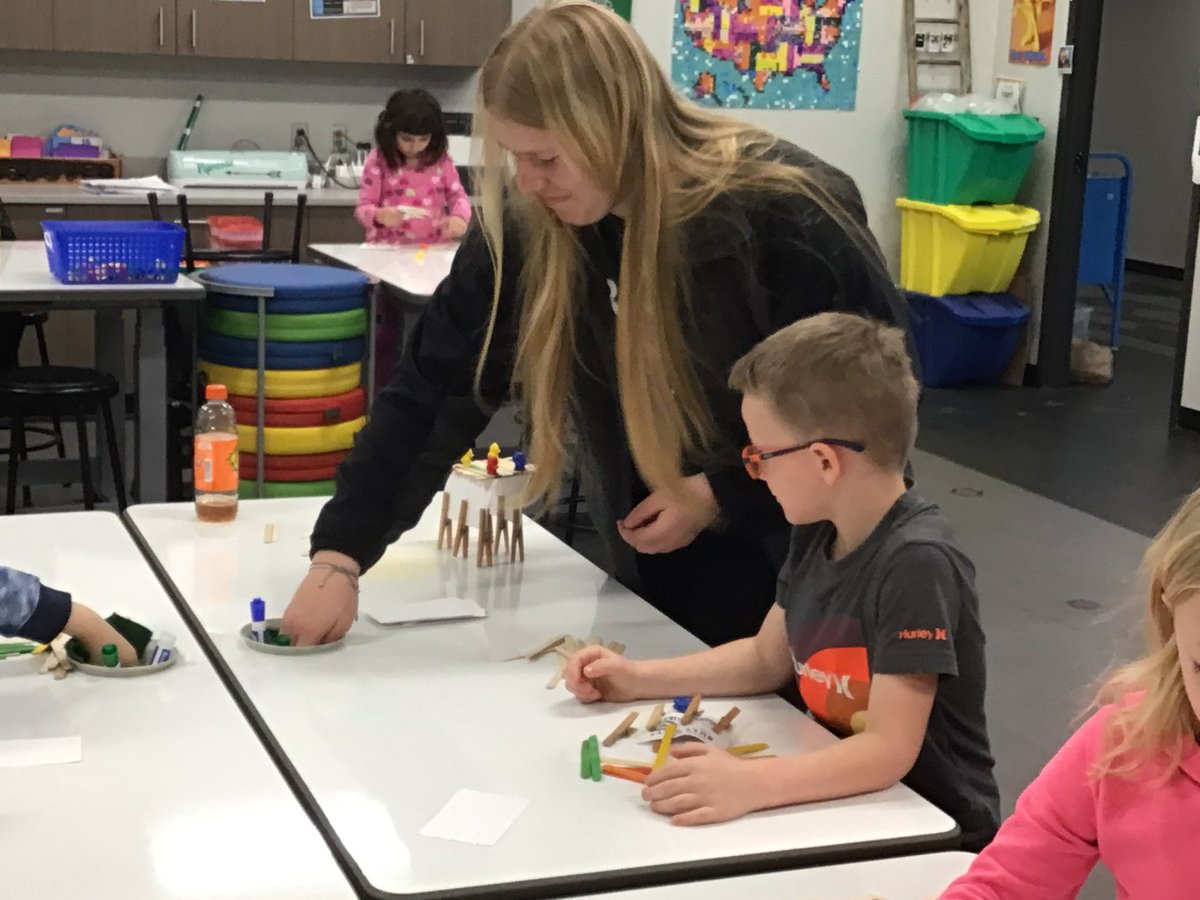 PasArrowsTales's tweet photo. Our future builders and engineers!! When we first began this lesson, kindergarteners lacked confidence. At the end, they didn’t want to stop and were very successful. #icantestmyprotytpe #innovative #stem #planb https://t.co/Kv6LCISOfp