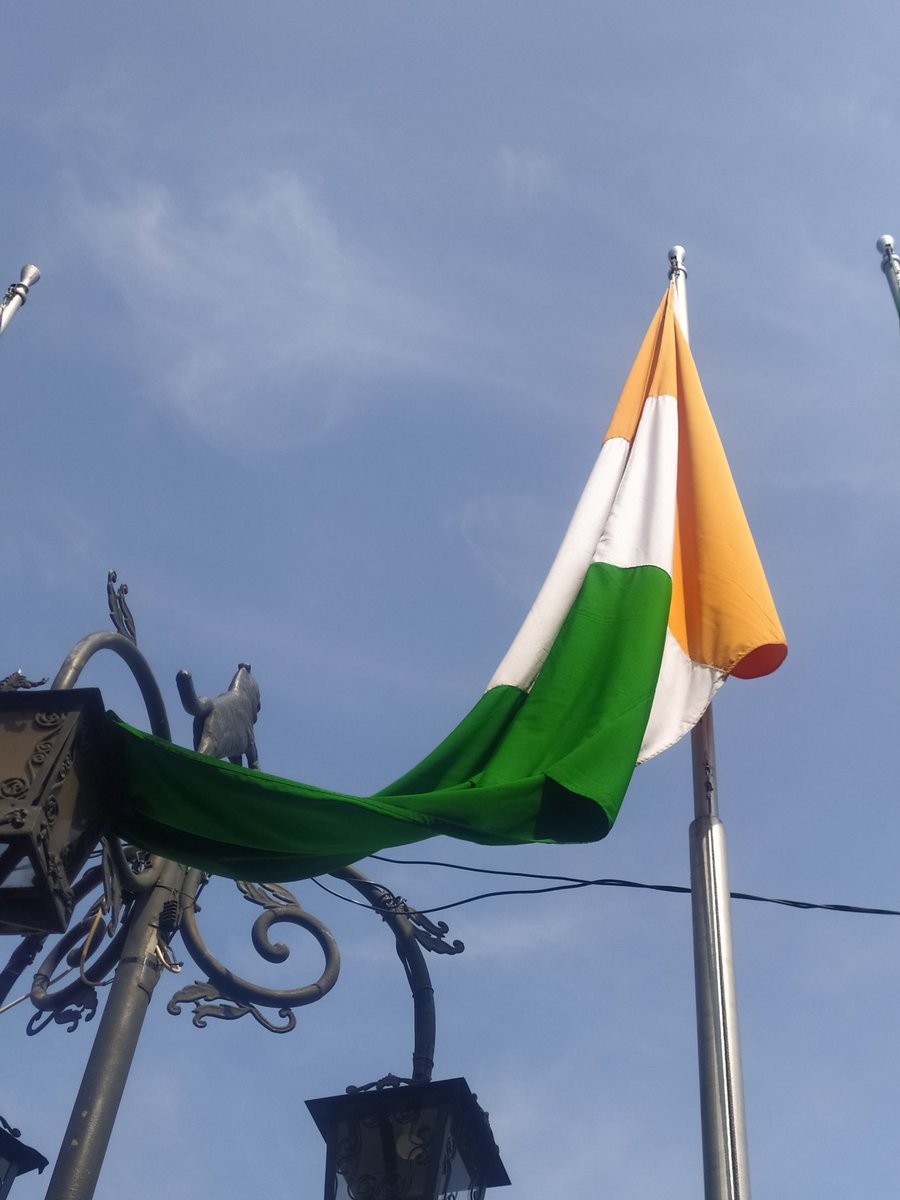 cilliaen's tweet photo. from all of the flags in asia afrika street bandung, i only took a picture of an ireland flag to show how much i love irish people (cillian) https://t.co/EmDxnjENpC