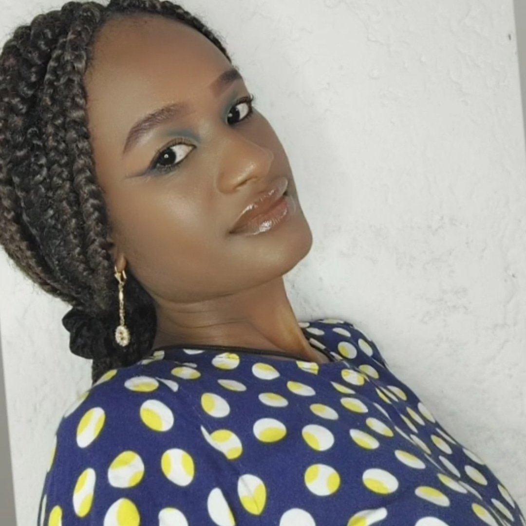 Katy08215021's tweet image. La moda ética es el diseño, la producción y la distribución de prendas que se enfoca en reducir el daño a las personas y al planeta. 
#modaética