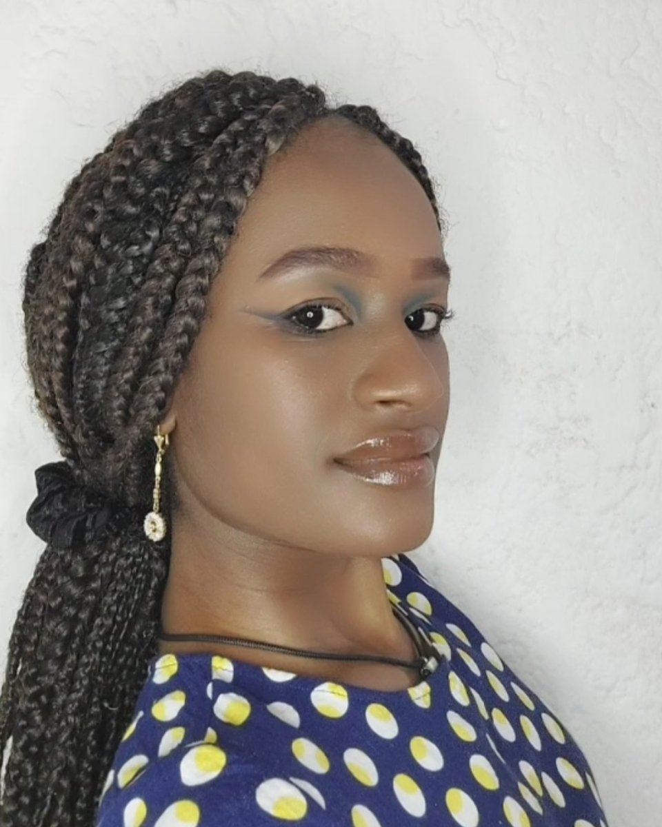 Katy08215021's tweet image. La moda ética es el diseño, la producción y la distribución de prendas que se enfoca en reducir el daño a las personas y al planeta. 
#modaética