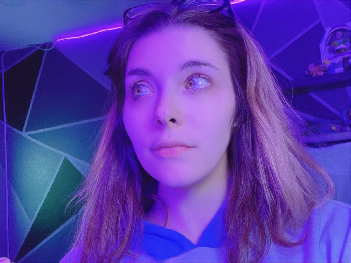 Envy Anne - Follow me on Twitch! on Twitter: "Got some cool lights 💗"