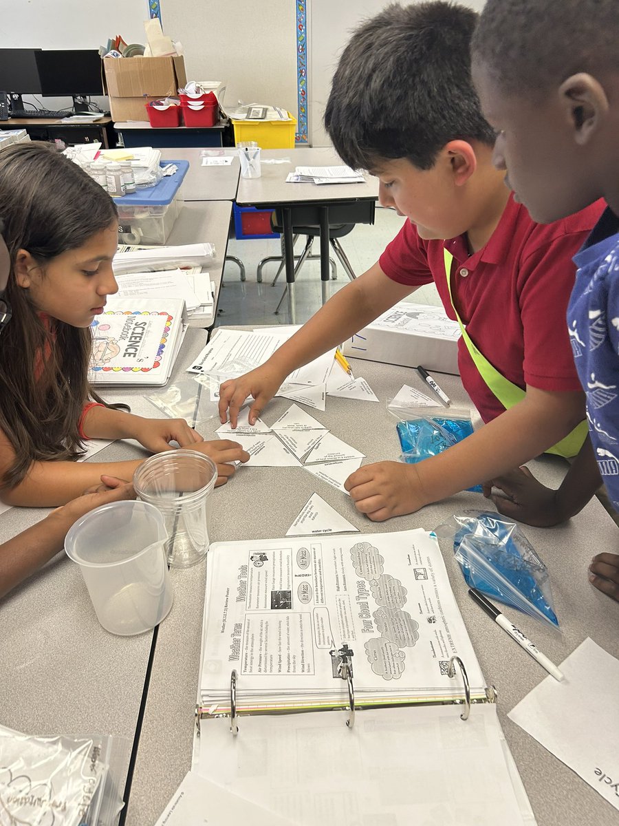 Collins077's tweet photo. The Ss @DMMBES1 know all about the Water🔄 Cycle. Check out their Water Cycle Baggies @PrinGranger @RitaCrummell81 @pbscience4u @AdrienneHowar11 @evacwynar @pbcsd #sciencematters🧪 @Area4SuptPBCSD @iTeach_JGS
#MsGordon🎯🎯 https://t.co/P2CXssdPif