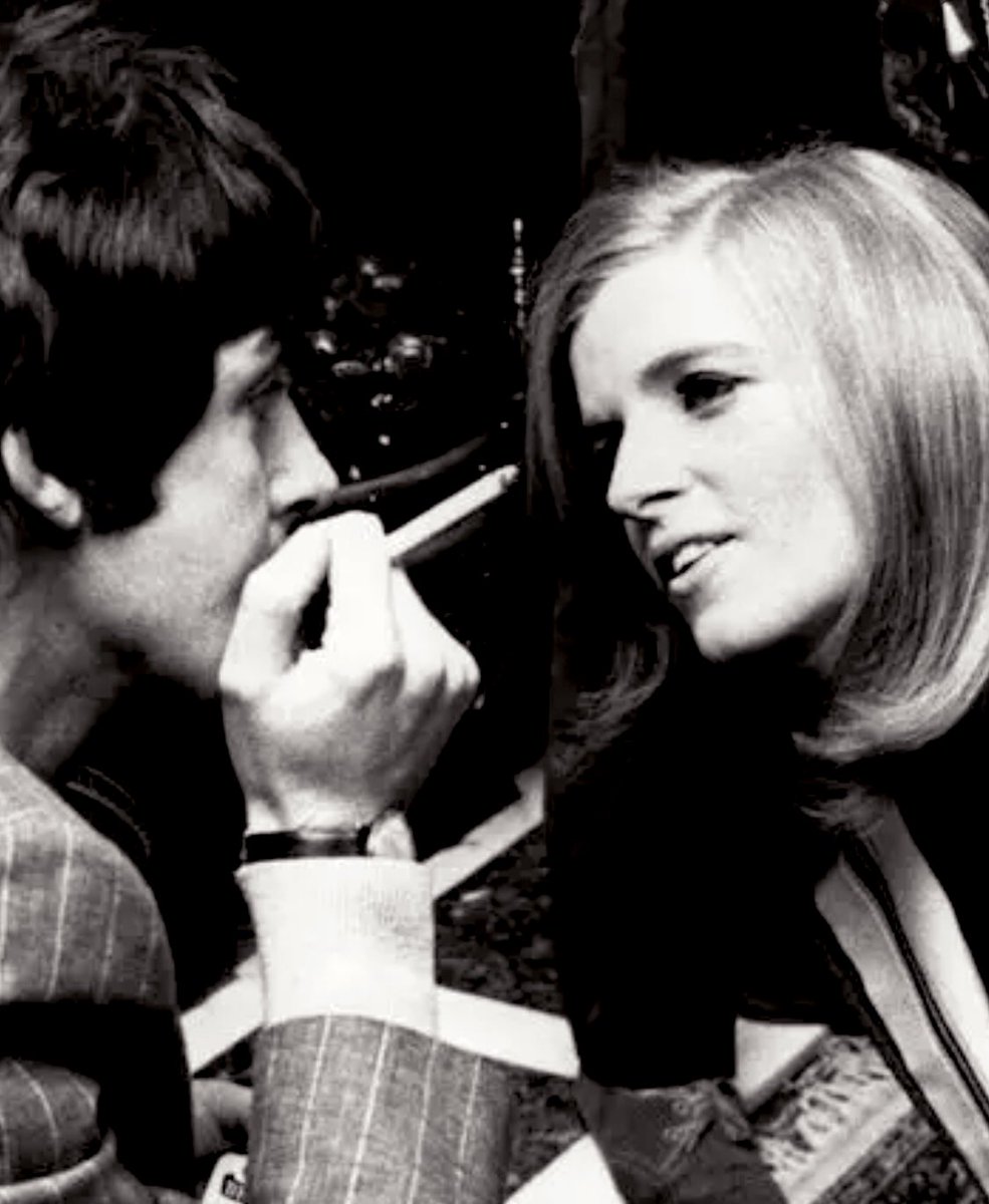 MarinaGipps's tweet photo. i love this #JohnPratt photo of @PaulMcCartney &amp; #LindaMcCartney  💔 https://t.co/TeHfPfXQUu