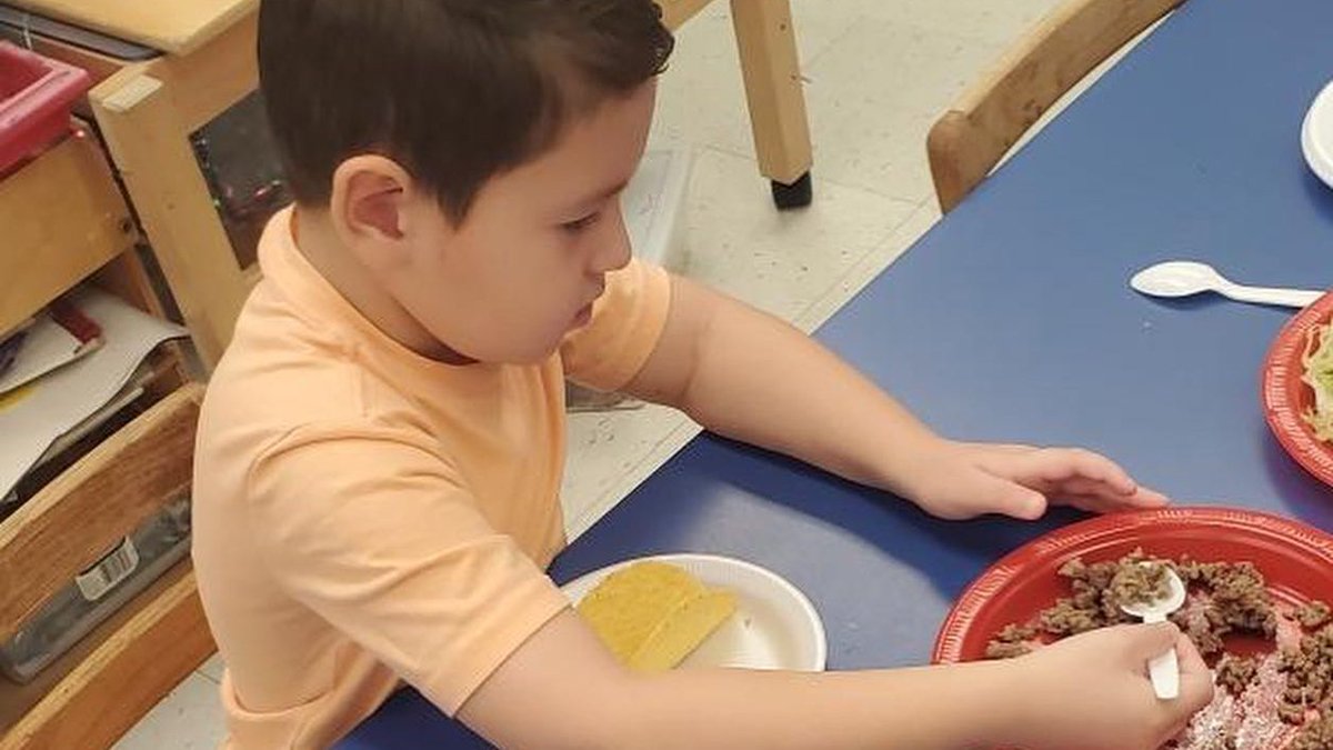 mdcps_prekese's tweet photo. Tasty Tuesday ➡️Taco Tuesday in Ms. Joanne’s LEAP class! #ecw #learningthroughplayeveryday @OfficeofESE @MDCPS_OECP https://t.co/nwCJwrjDNz