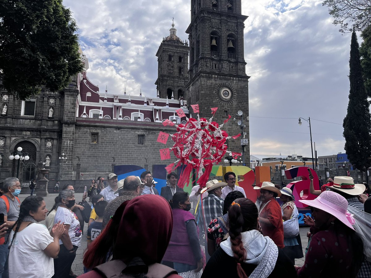 PRIPueblaCapi's tweet photo. 📜 El día de ayer la #CasaRoja122 se lleno de alegría con los usos y costumbres de nuestros pueblos originarios durante la ceremonia de clausura del Congreso de Identidad Nacional "Linaje Primigenio" https://t.co/JlXGbHyzlO