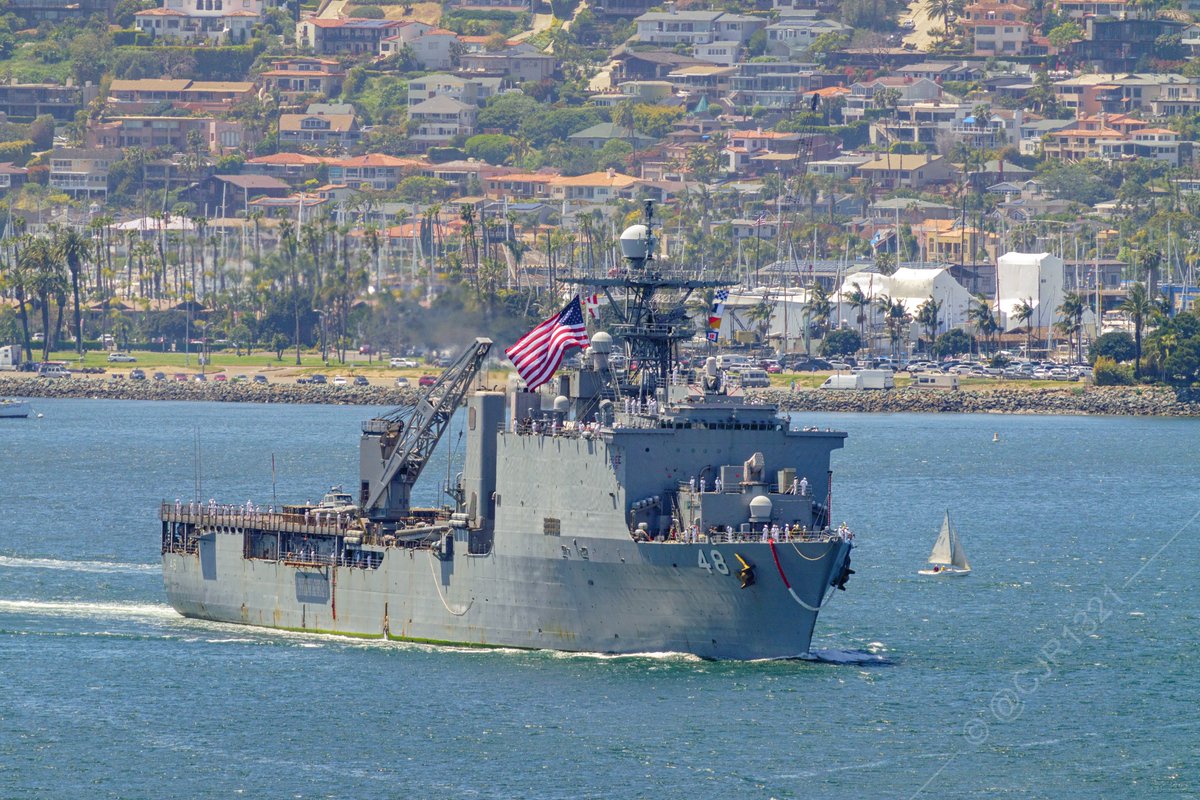 WarshipCam's tweet photo. USS Ashland (LSD 48) Whidbey Island-class dock landing ship coming into new homeport of San Diego for the first time - April 20, 2023 #ussashland #lsd48 

SRC: TW-@cjr1321 https://t.co/8ZrQiVEN7D