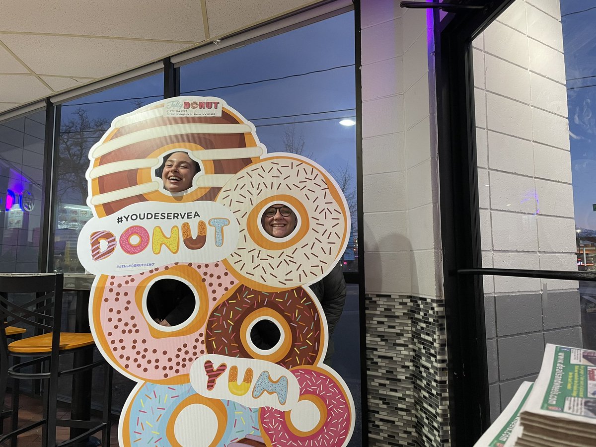 galacticgrace's tweet photo. Experiencing Reno culture with @tigerfire95 #AABA2023 #jellydonutreno https://t.co/KfSWnYgJcc