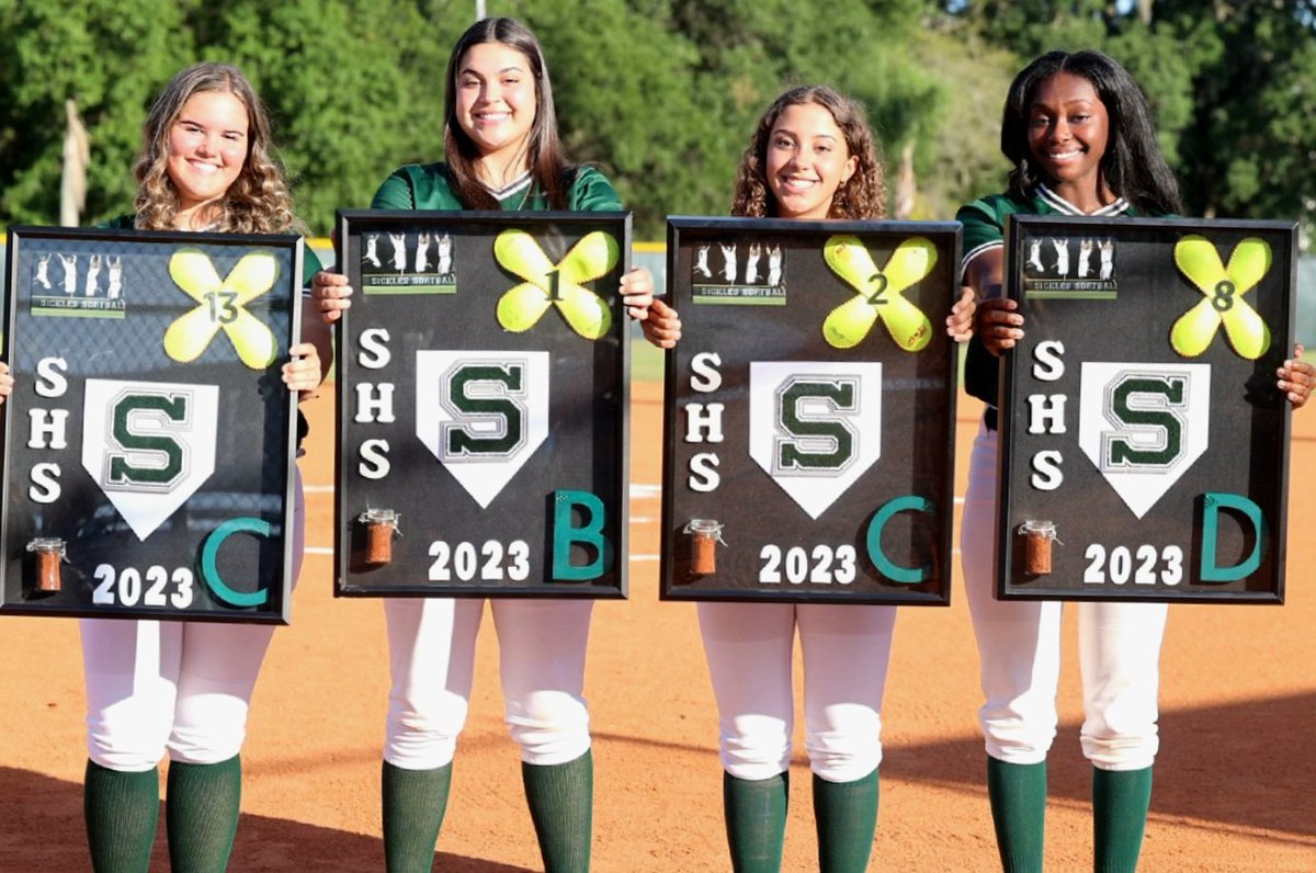 SoftballSickles's tweet photo. Great game tonight even though we came up just short vs Steinbrenner. Details to follow.We recognized @BiancaBartow @D_Brooks_23  @ciarasantiiago  &amp; @NightlingerCara for all they have done for us the past 4 years. We are proud to have had them as part of our program!! https://t.co/kGnzfKxfpT