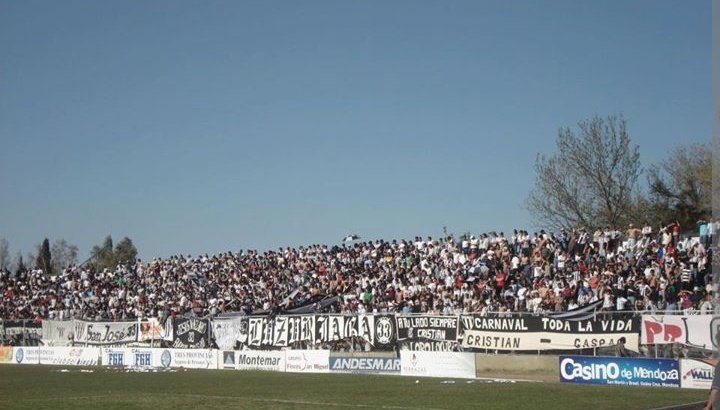fhr33lobo's tweet photo. #GYE1908 SIEMPRE. EL CLUB FUE SIEMPRE DE LA GENTE. NUNCA ESTUVO EN VENTA. A LA GENTE SE LA ESCUCHA. GIMNASIA TIENE 114 AÑOS , NO 12. LA SOBERBIA PA OTRO LADO. @GimnasiaMendoza https://t.co/XLOWZsdrlO
