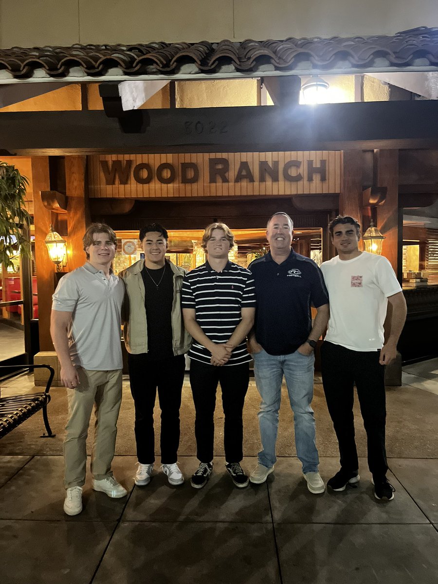 ylaed11's tweet photo. Steak dinner for defensive/special teams touchdowns…well worth the $$$. Great group of kids here. @ylhsfootball @nicconicoletti @JasonEscovar @William59705380 @DylanGardner_12 https://t.co/BGe4Q7oKFI