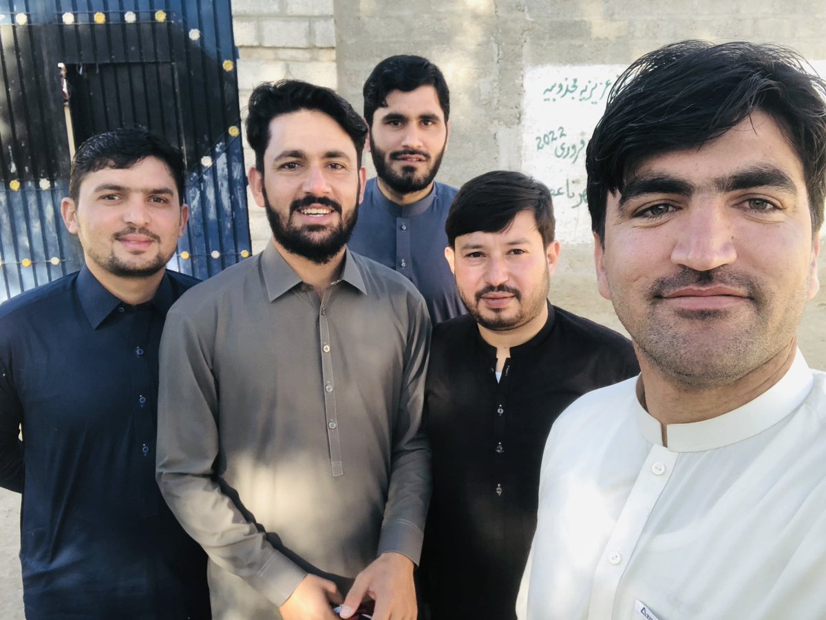 Bahar_Momand's tweet photo. کوچنی اختر مو مبارک شه !

#اختریزہ_سیلفی 

د نيکمرغه کوچني اختر د رارسيدو له امله تاسې او ستاسې درنې کورنۍ ته مبارکي وايم۔
عبادتونه،روژې،تراویح مو د الله تعالى په دربار کې قبولې شه ! https://t.co/N59kbLeWPU
