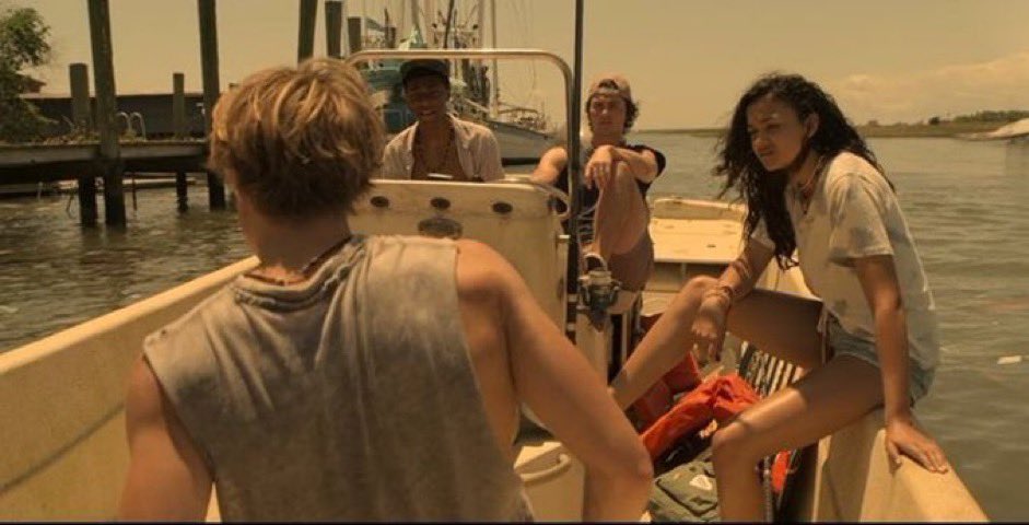 bellaisa20012's tweet image. Manifesting that scenes like these appear in the teaser trailer which should release in a few MONTHS