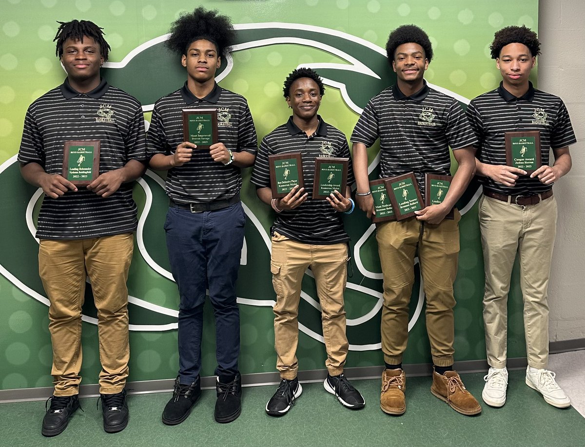 JmcssA's tweet photo. The @JCMCougars Athletic Banquet recognized Boys Basketball 💚💛🏀
L-R: N. Beddinfield, D. Savage, K. Myles, B. Ballard, J. Herron @JCM_ECH #CougarPRIDE🔰🔰 #CougarNATION🟢🟡 https://t.co/t19zefDfxc