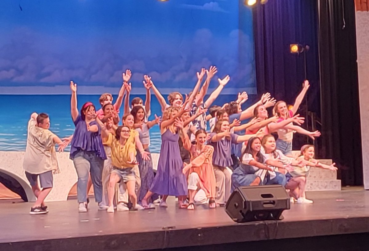 simplykims's tweet photo. @mentorschools @mentor_theatre  did it again!!! Fantastic production of Mamma Mia!!! You still have time to go!!!! Friday- Sunday!!! https://t.co/1LQRcSUiVB