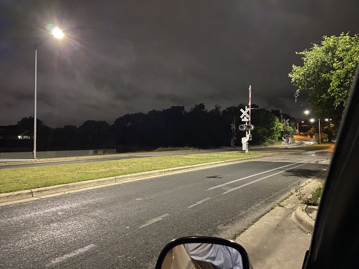 BIZARRE seeing all the severe weather hitting North Austin on <a href="/cbsaustin/">CBS Austin</a> while the roads are still dry in South Austin.