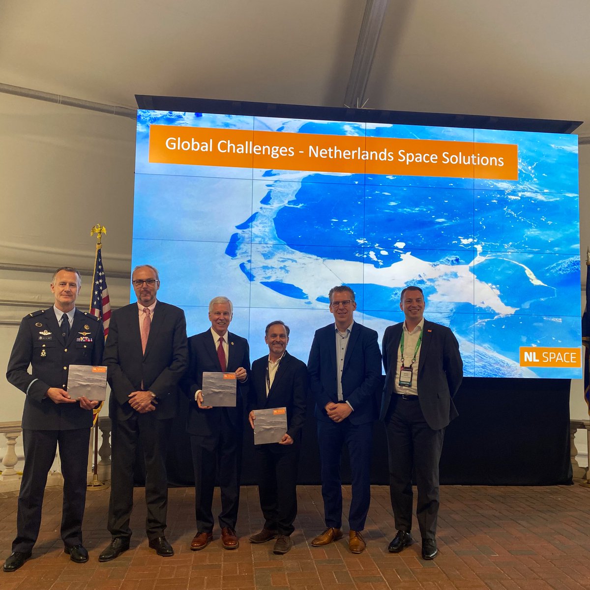 Theo Peters tweet media