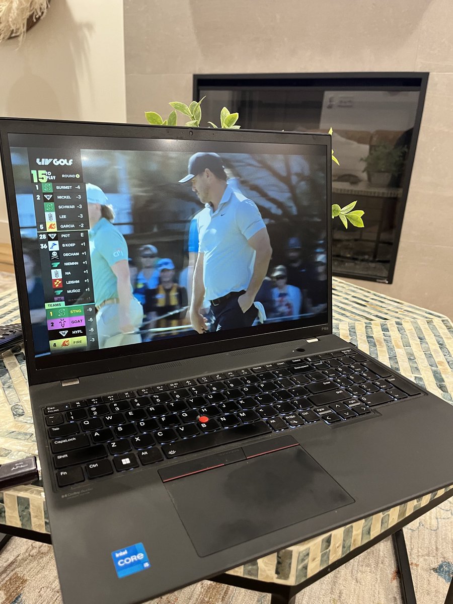 johnpalacioz's tweet photo. Watching ⁦#LIVGOLF from Tulsa, OK https://t.co/gtOQzUQDkR