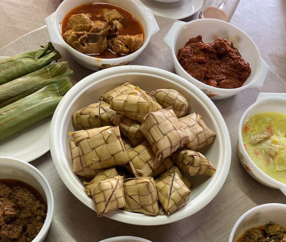 localrkyt's tweet photo. Korang team mana? 

RT for ketupat palas
FAV ketupat nasi https://t.co/l34O48EF4R