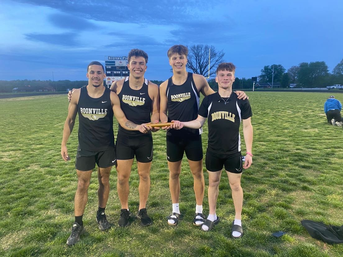 reecewilder4's tweet photo. broke 4x1 record w/ 43.5 and a 51 ft shot pr🫢 https://t.co/w9PscdSDQF