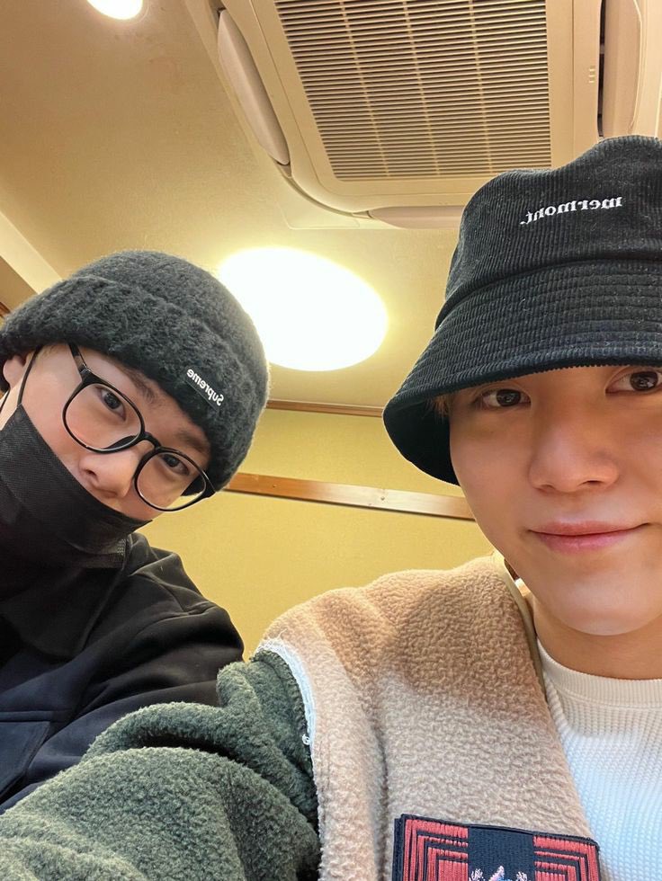 kwanchive's tweet photo. "we talk about our secrets (to each other). if there's something that i'm happy about, i want to share it with you. it's just...how do i say this.. you're like a childhood friend to me."

- moonbin to seungkwan, 2020. https://t.co/TGehEkJ8JC