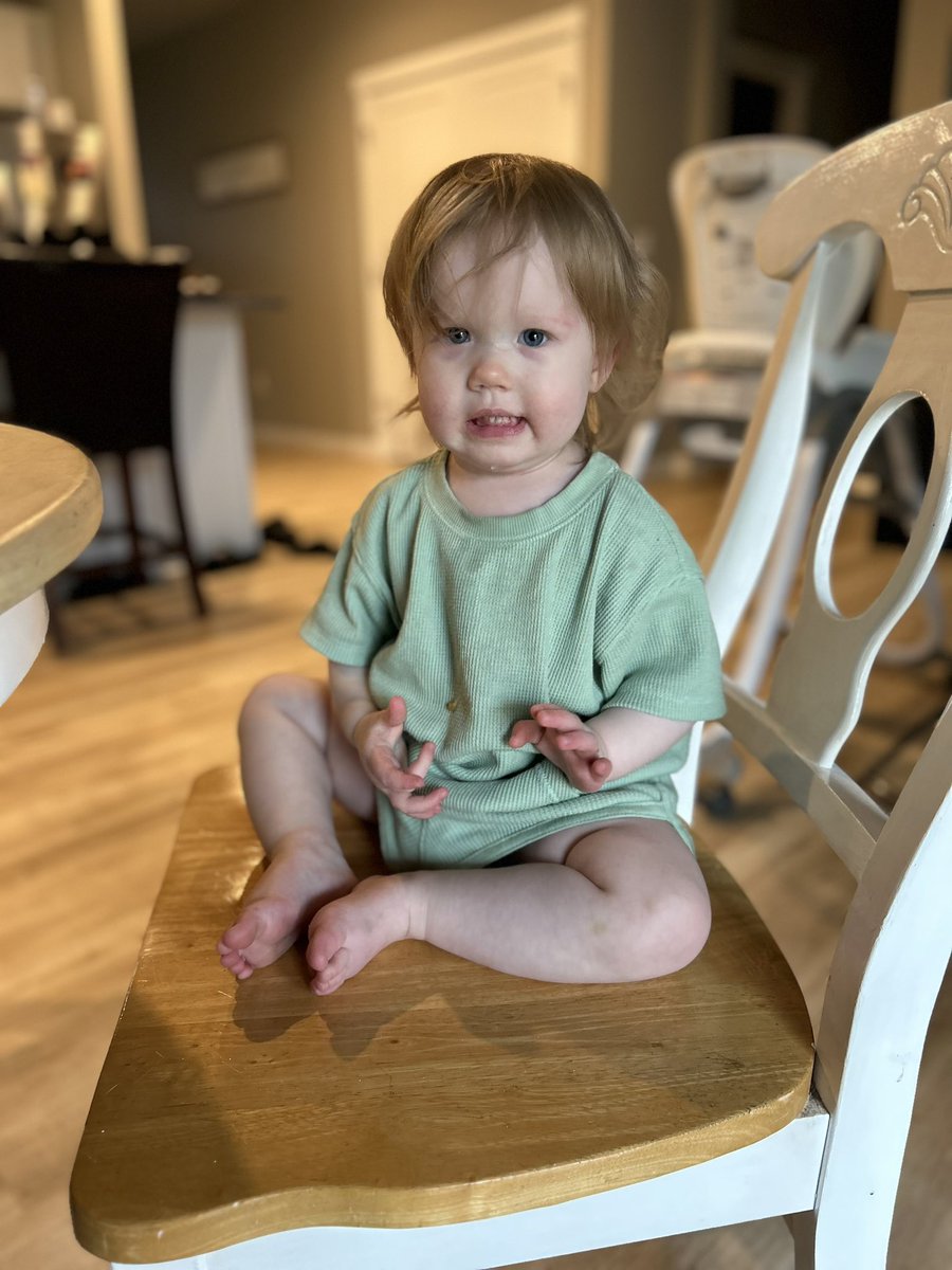 chloee516's tweet photo. Daughter and me sitting at the same table 20+ years apart ❤️ my dad bought this table before I was even born https://t.co/BoZpYQp4fs