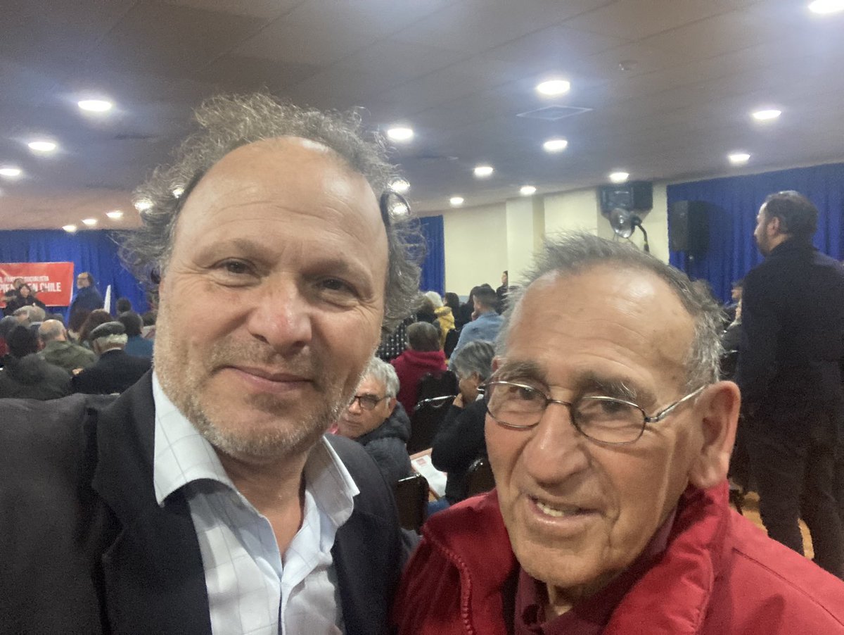adeurresti's tweet photo. 90 aniversario del ⁦@PSChile⁩ en Puerto Montt✊ Tremenda alegria de encontrarse con viejos y queridos compañeros https://t.co/77pQGUEVW6